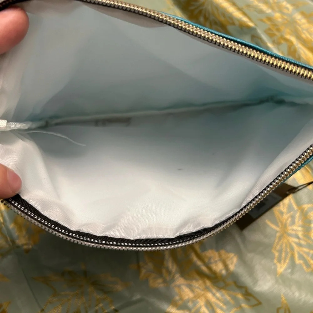 N/A teal pouch